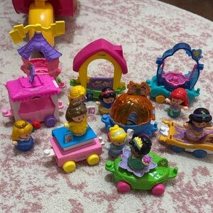 Fisher-Price Princess Parade Set - Pink, Blue, Yellow